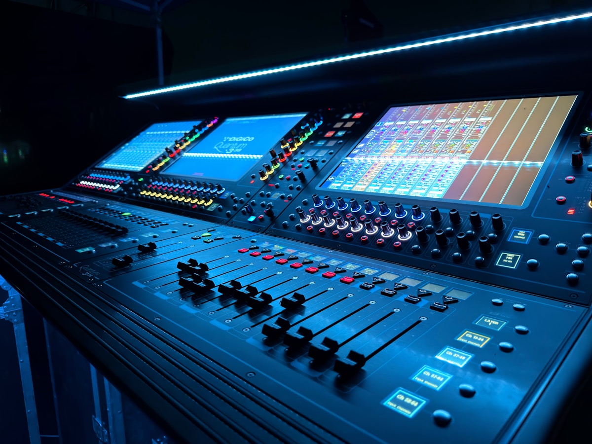 Mixing console used for AAC to MP3 converter online quality planning
