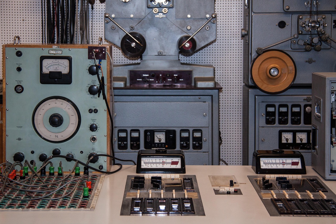 Studio conversion equipment for MIDI to MP3 quality control checks