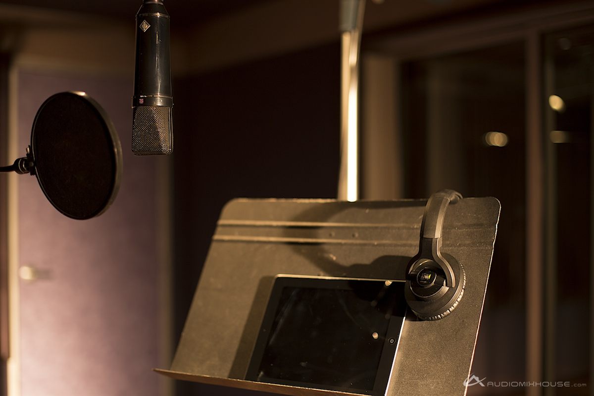 Studio microphone setup for mp3 compressor online quality checks